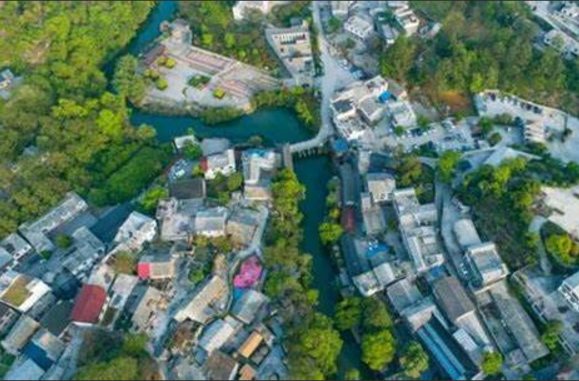 近日，浙江省財(cái)政廳、浙江省生態(tài)環(huán)境廳發(fā)布公告，提前下達(dá)2025年省生態(tài)環(huán)境保護(hù)專(zhuān)項(xiàng)資金，本次下達(dá)資金6.8億元。